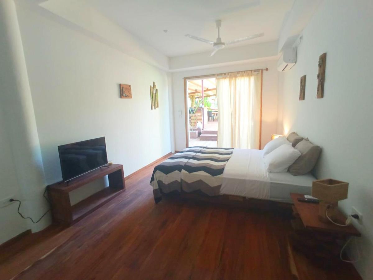 La Luciernaga Big Creek Bed & Breakfast Бокас дел Торо Екстериор снимка